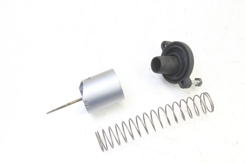 photo de GAŹNIK APRILIA ETX 125 (1998 - 2002) - Zbliżenie komponentów