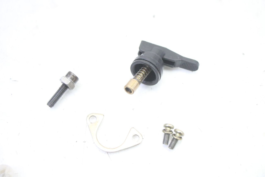 photo de GAŹNIK KEEWAY F-ACT FACT 50 (2006 - 2011) - Zbliżenie komponentów