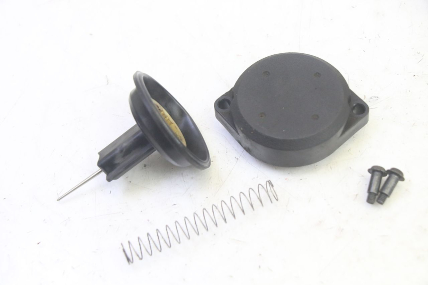 photo de GAŹNIK PIAGGIO FLY 4T 50 (2013 - 2017) - Szczegóły charakterystyczne