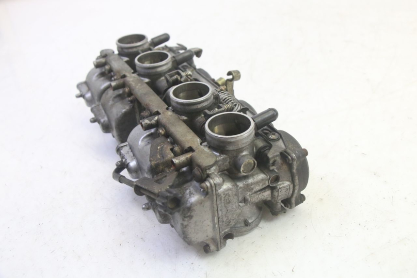 photo de GAŹNIK KAWASAKI GPX R WARBIRD 600 (1988 - 1993) - Inny kąt widzenia