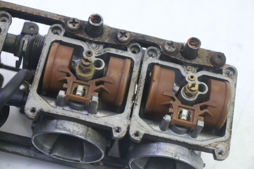 photo de GAŹNIK KAWASAKI GPX R WARBIRD 600 (1988 - 1993) - Oznaczenia i referencje