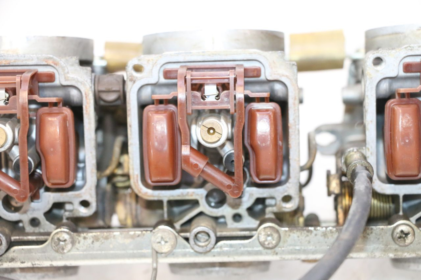 photo de GAŹNIK SUZUKI GSX F GSXF 750 (1988 - 1998) - Alternatywny kąt
