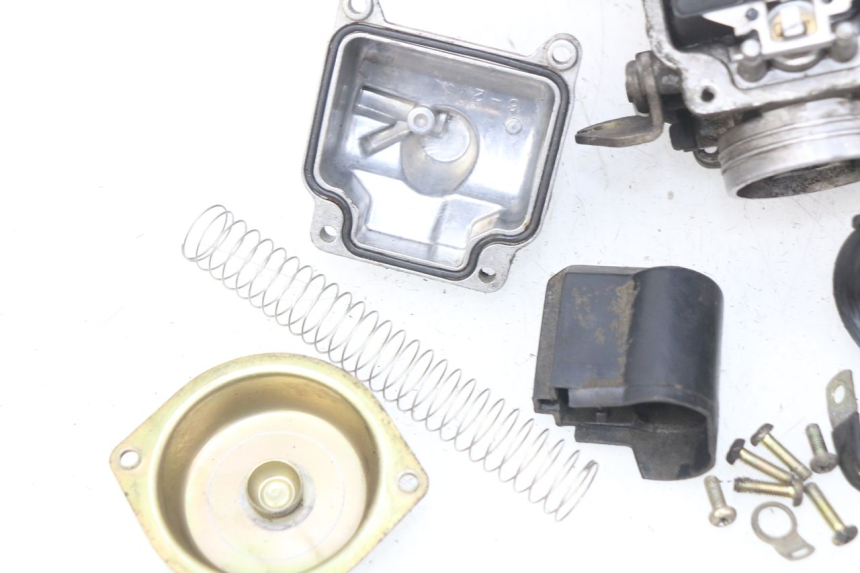 photo de GAŹNIK HAOTIAN HT125T-2 125 - Szczegóły charakterystyczne