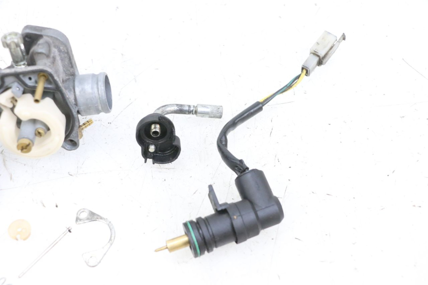 photo de GAŹNIK PIAGGIO NEW TYPHOON 50 (2018 - 2021) - Zbliżenie komponentów