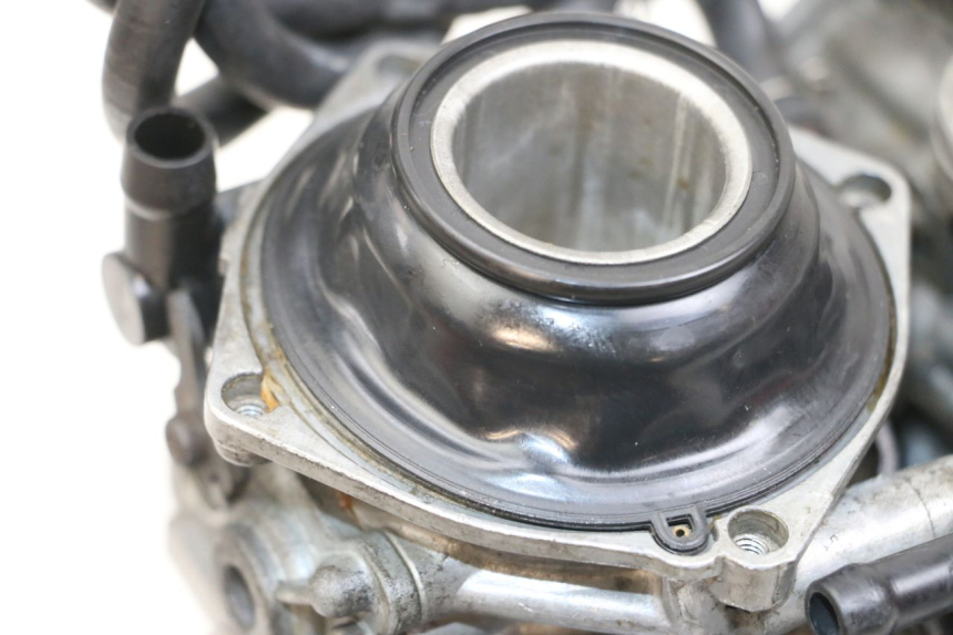 photo de GAŹNIK HONDA NTV DEAUVILLE 650 (1998 - 2001) - Szczegóły charakterystyczne