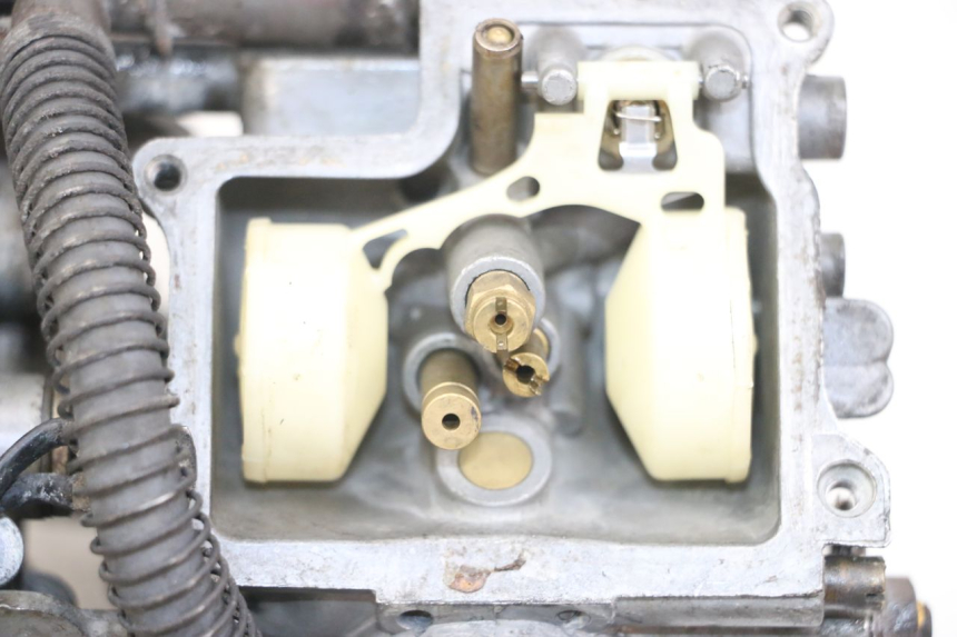 photo de GAŹNIK HONDA NTV DEAUVILLE 650 (1998 - 2001) - Widok z bliska