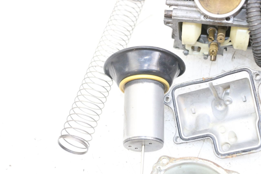 photo de GAŹNIK HONDA NTV DEAUVILLE 650 (1998 - 2001) - Struktura - zbliżenie