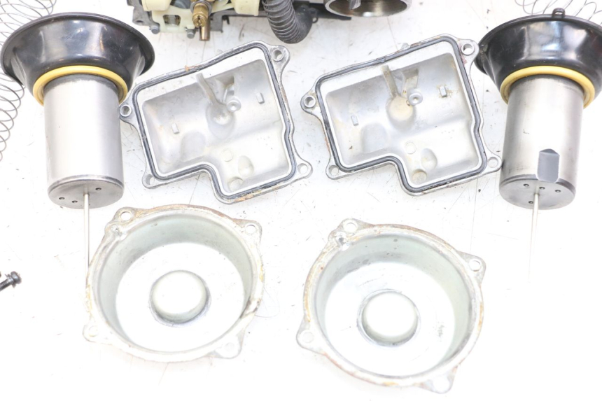 photo de GAŹNIK HONDA NTV DEAUVILLE 650 (1998 - 2001) - Alternatywny kąt