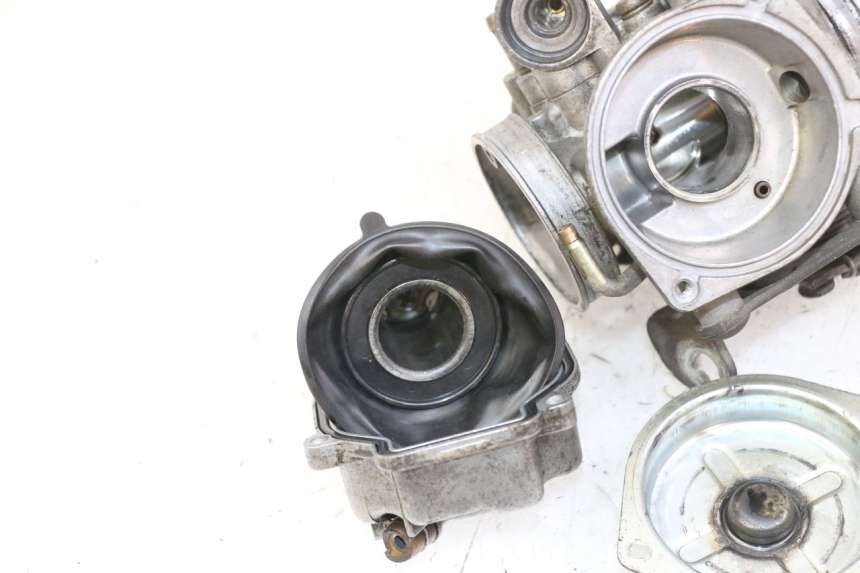 photo de GAŹNIK PIAGGIO VESPA LX 150 (2005 - 2013) - Oznaczenia i referencje