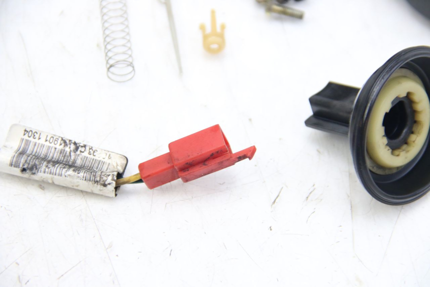 photo de GAŹNIK APRILIA SCARABEO 4T 50 (2009 - 2017) - Kontrola wizualna