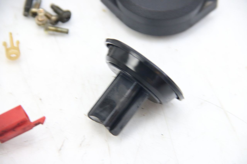 photo de GAŹNIK APRILIA SCARABEO 4T 50 (2009 - 2017) - Widok ogólny