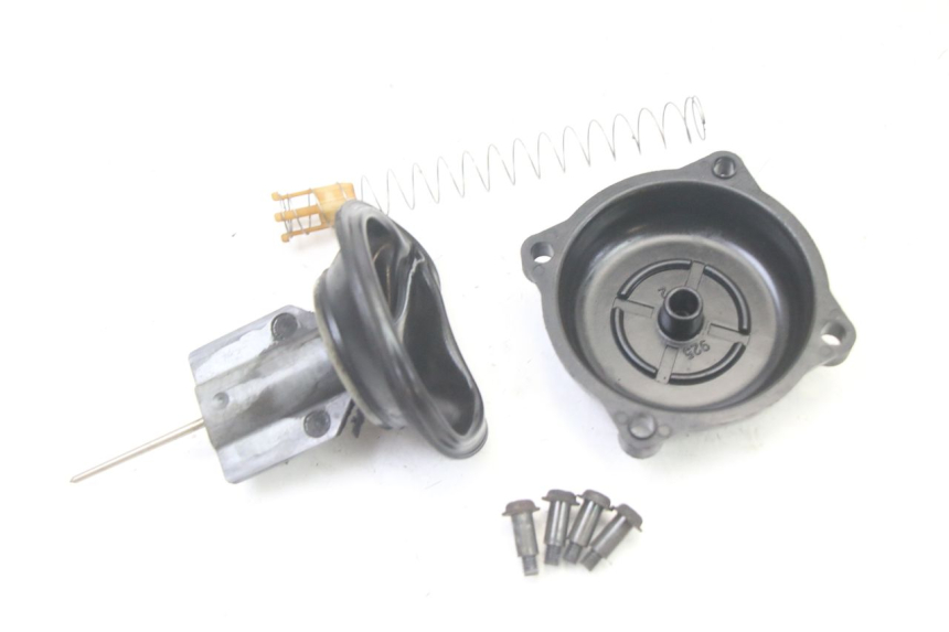 photo de GAŹNIK APRILIA SCARABEO GT TOURING 125 (1999 - 2005) - Zbliżenie komponentów