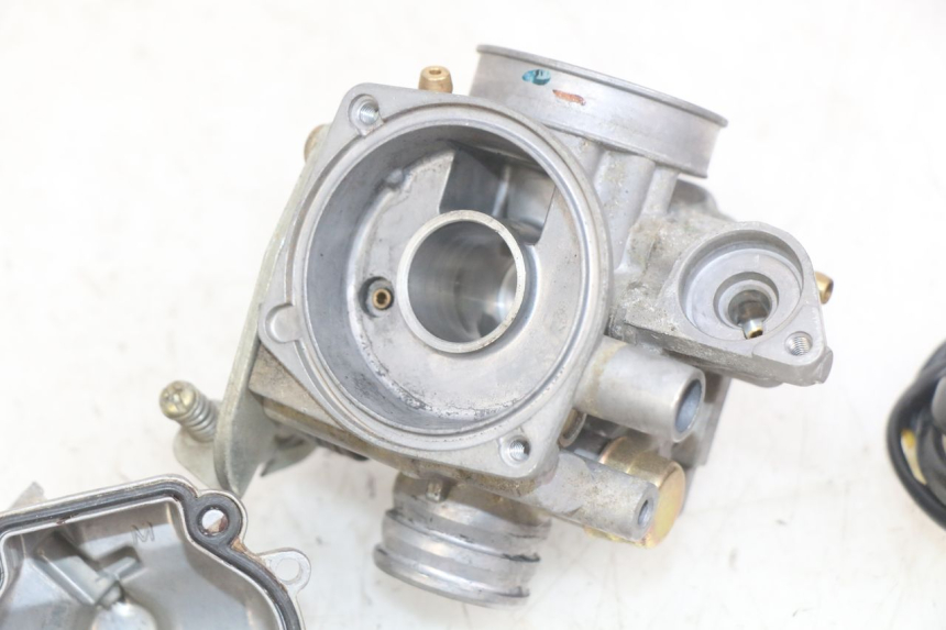 photo de GAŹNIK HONDA SCV LEAD 100 (2003 - 2007) - Widok z bliska