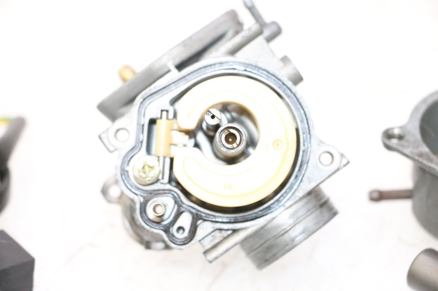 photo de GAŹNIK PEUGEOT SPEEDFIGHT LC 50 (1996 - 2002) - Alternatywny kąt