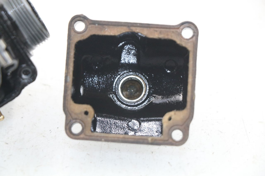 photo de GAŹNIK MBK STUNT NAKED 50 (2004 - 2018) - Stan powierzchni