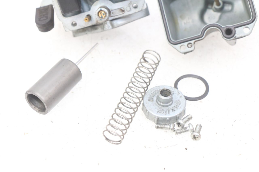 photo de GAŹNIK NITRO MOTORS THUNDER 125 - Stan powierzchni