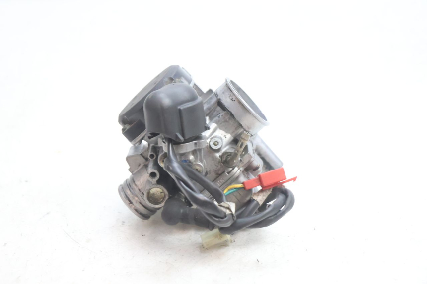 photo de GAŹNIK PIAGGIO X8 STREET 125 (2006 - 2007) - Inny kąt widzenia