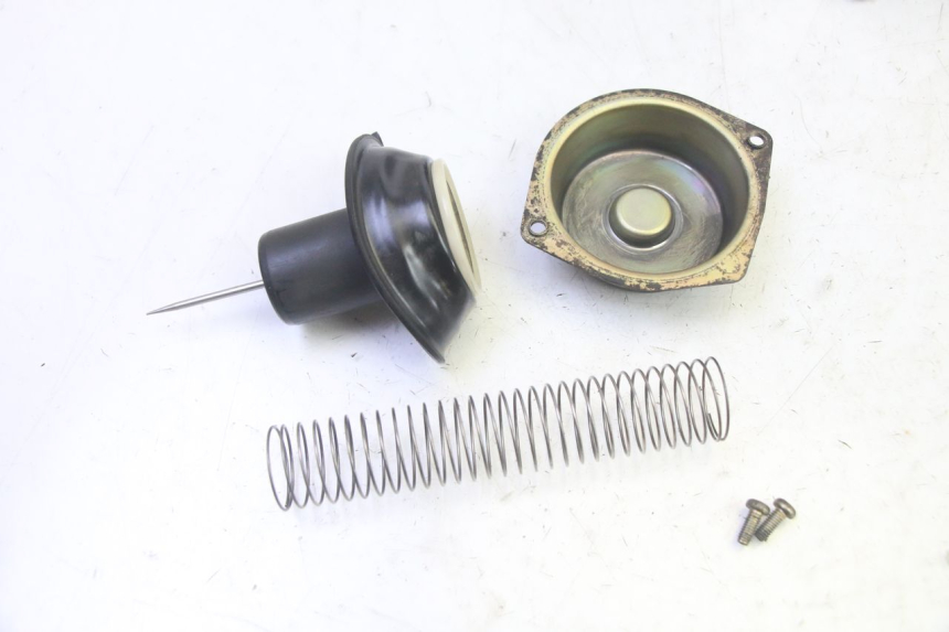 photo de GAŹNIK PIAGGIO X8 125 (2004 - 2007) - Szczegóły charakterystyczne