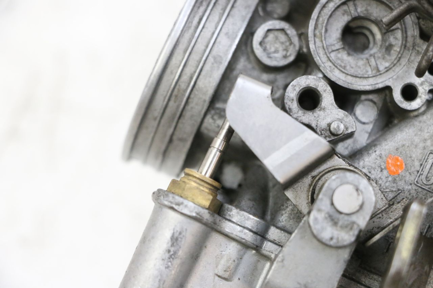 photo de GAŹNIK PIAGGIO X8 125 (2004 - 2007) - Szczegóły charakterystyczne