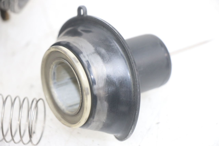 photo de GAŹNIK PIAGGIO X9 125 (2000 - 2003) - Stan powierzchni