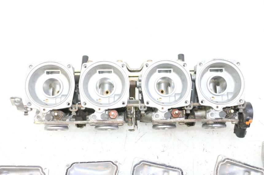 photo de GAŹNIK YAMAHA XJN DIVERSION 600 (2000 - 2003) - Stan powierzchni