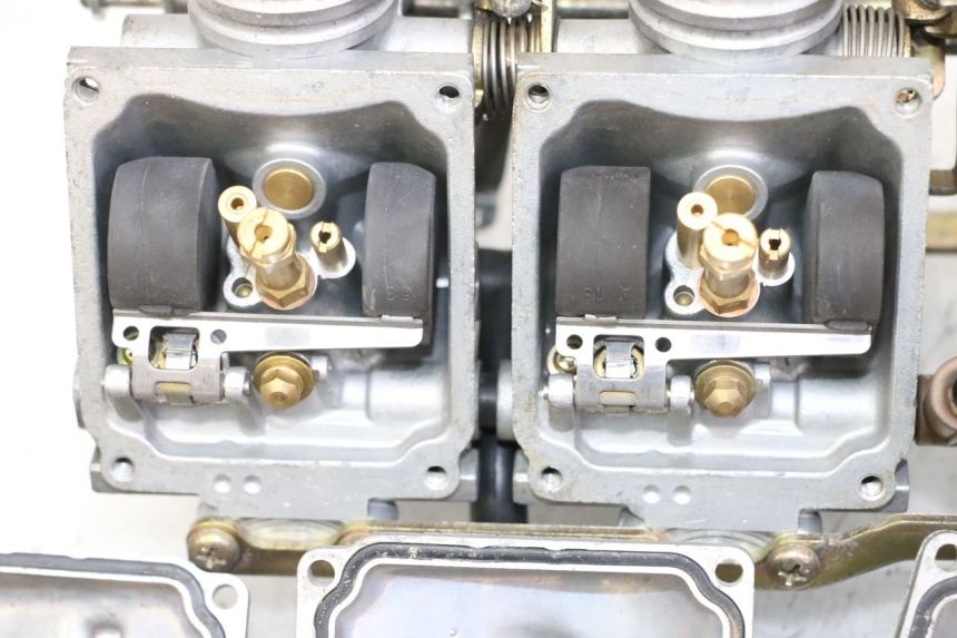 photo de GAŹNIK YAMAHA XJN DIVERSION 600 (2000 - 2003) - Oznaczenia i referencje