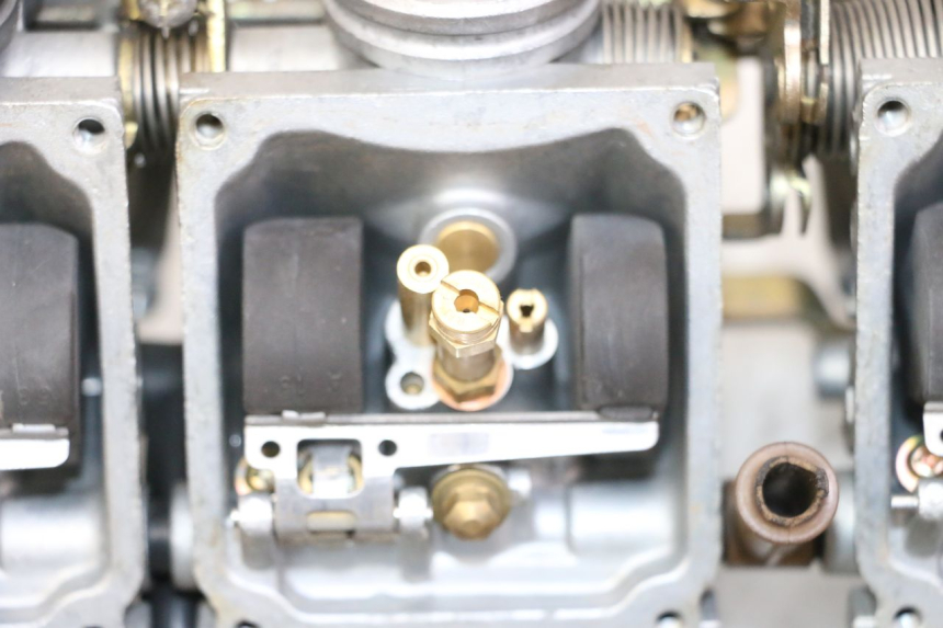 photo de GAŹNIK YAMAHA XJN DIVERSION 600 (2000 - 2003) - Zbliżenie komponentów