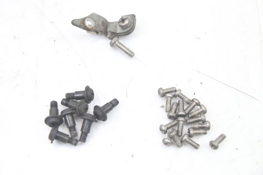 photo de GAŹNIK YAMAHA FZS FAZER 600 (2001 - 2003) - Widok z bliska