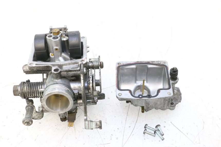 photo de GAŹNIK YAMAHA YP MAJESTY 125 (1998 - 2001) - Stan powierzchni