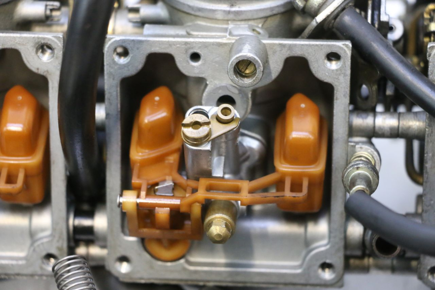 photo de GAŹNIK YAMAHA YZF R GENESIS 750 (1993 - 1998) - Zbliżenie techniczne