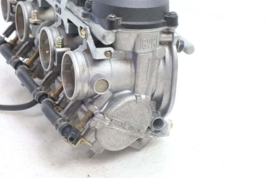 photo de GAŹNIK KAWASAKI ZZR 600 (1995 - 2004) - Zbliżenie techniczne