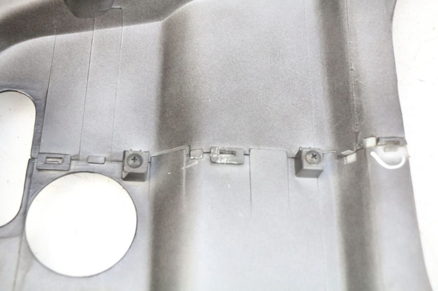 photo de OSŁONA TYLNA KYMCO AGILITY 4T 50 (2018 - 2022) - Inny kąt widzenia