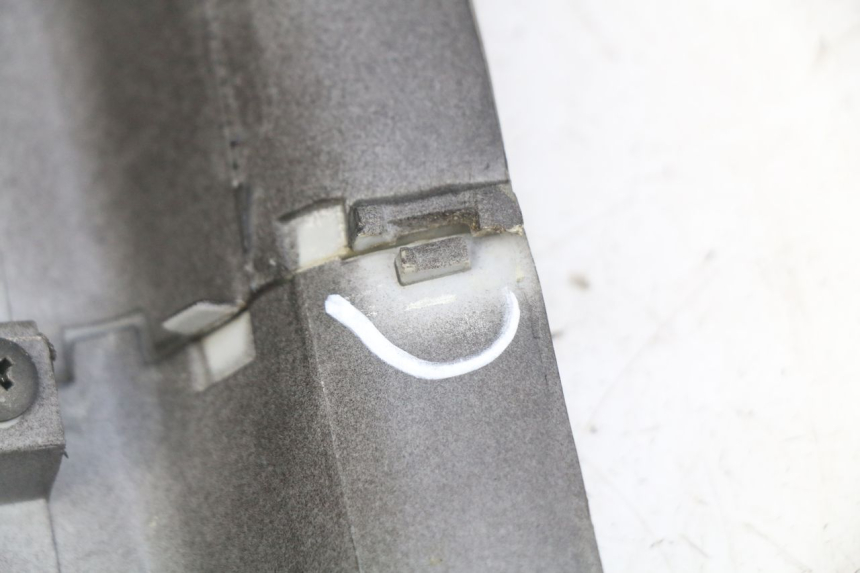 photo de OSŁONA TYLNA KYMCO AGILITY 4T 50 (2018 - 2022) - Zbliżenie techniczne