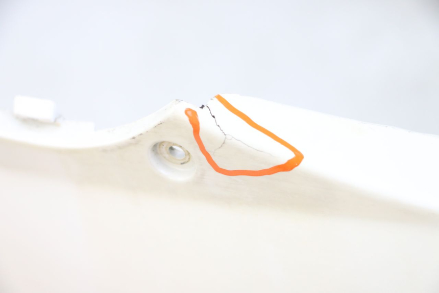 photo de OSŁONA TYLNA KYMCO AGILITY 4T 50 (2018 - 2022) - Stan powierzchni