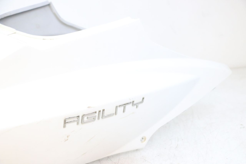photo de OSŁONA TYLNA KYMCO AGILITY 4T 50 (2018 - 2022) - Struktura - zbliżenie