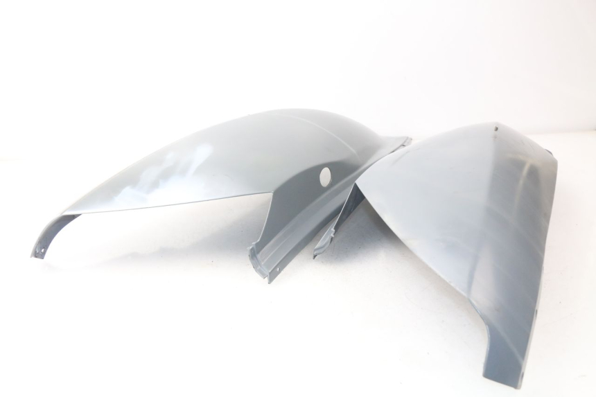 photo de OSŁONA TYLNA APRILIA ATLANTIC 125 (2003 - 2009) - Struktura - zbliżenie