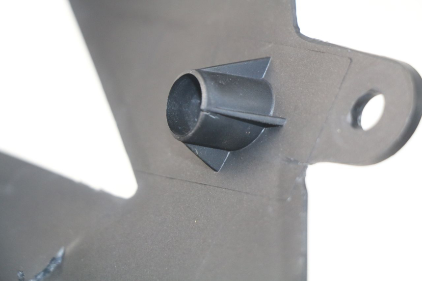 photo de OSŁONA TYLNA MV AGUSTA BRUTALE R WALLY 910 (2008 - 2008) - Inny kąt widzenia