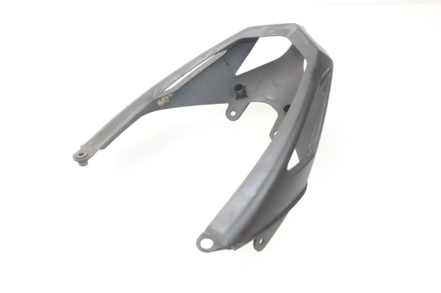 photo de OSŁONA TYLNA MV AGUSTA BRUTALE R WALLY 910 (2008 - 2008) - Stan powierzchni