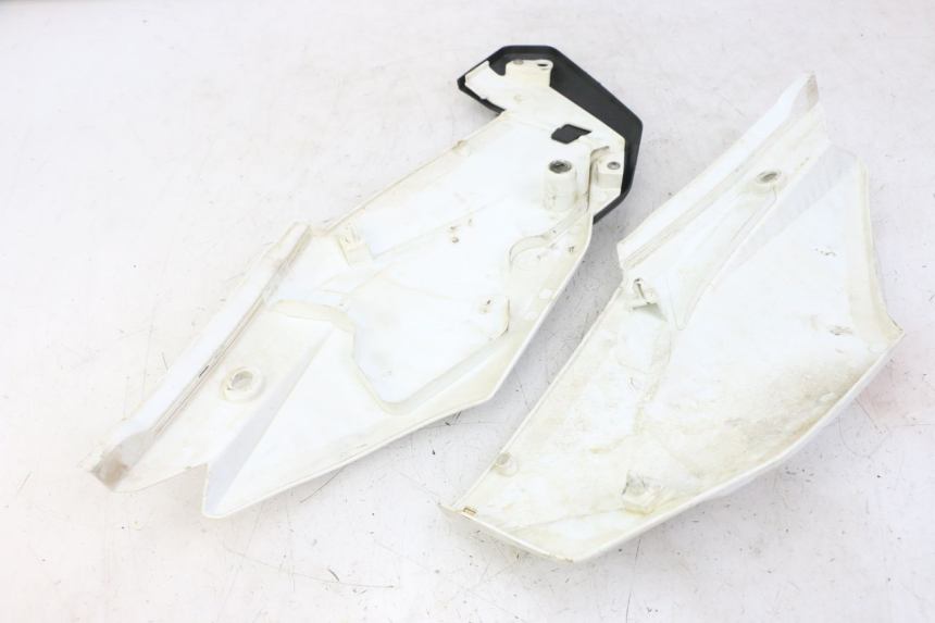 photo de OSŁONA TYLNA HONDA CRF-F CRF F 110 (2019 - 2022) - Zoom stanu zużycia