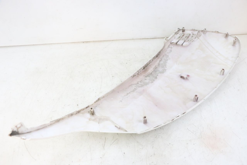 photo de OSŁONA TYLNA SYM FIDDLE 3 III 125 (2014 - 2020) - Zoom stanu zużycia