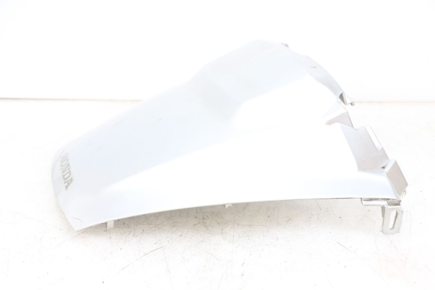 photo de OSŁONA TYLNA HONDA FJS SILVERWING SILVER WING 600 (2001 - 2010) - Szczegóły charakterystyczne