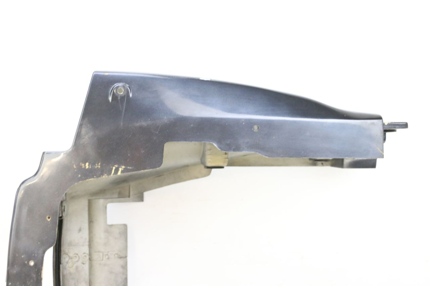 photo de OSŁONA TYLNA KAWASAKI GPZ RX 1000 (1986 - 1988) - Stan powierzchni