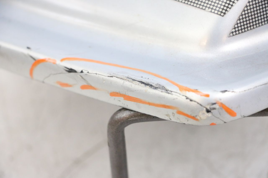 photo de OSŁONA TYLNA SUZUKI GSX E 250 (1982 - 1983) - Szczegół części