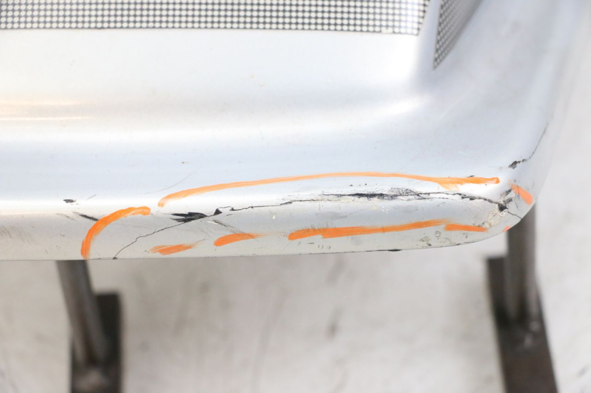 photo de OSŁONA TYLNA SUZUKI GSX E 250 (1982 - 1983) - Zoom stanu zużycia