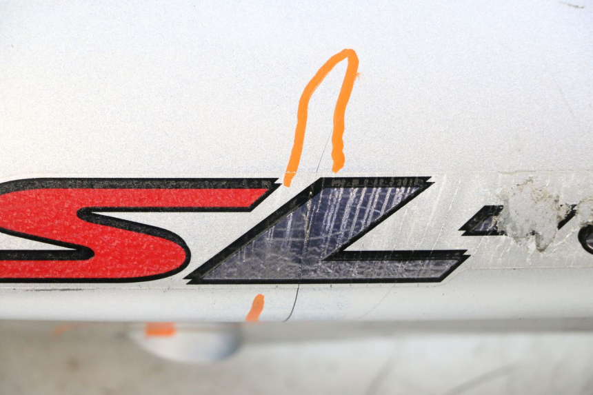 photo de OSŁONA TYLNA KAWASAKI ZR7 ZR-7 S 750 (1999 - 2004) - Zoom stanu zużycia