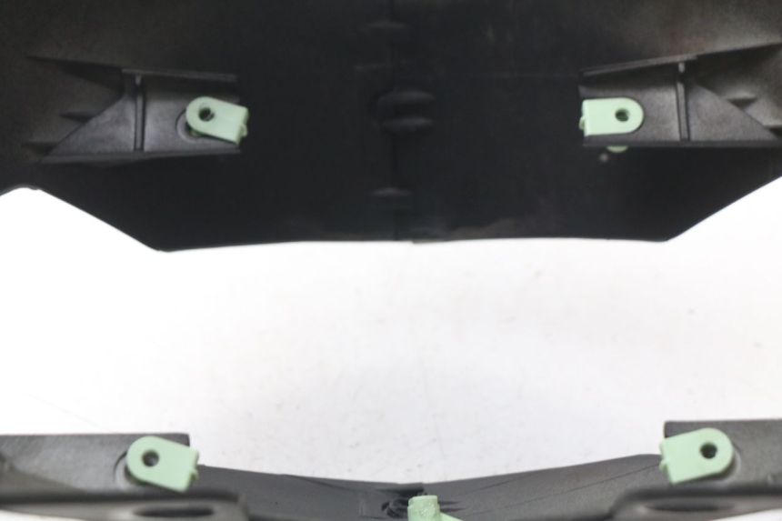 photo de OSŁONA TYLNA PEUGEOT KISBEE 2T 50 (2010 - 2017) - Szczegół części