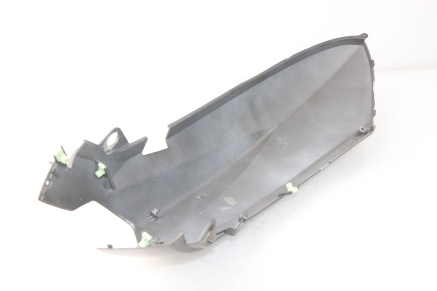 photo de OSŁONA TYLNA PEUGEOT KISBEE 2T 50 (2010 - 2017) - Struktura - zbliżenie