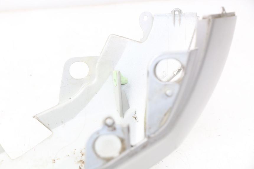 photo de OSŁONA TYLNA PEUGEOT KISBEE 2T 50 (2010 - 2017) - Struktura - zbliżenie