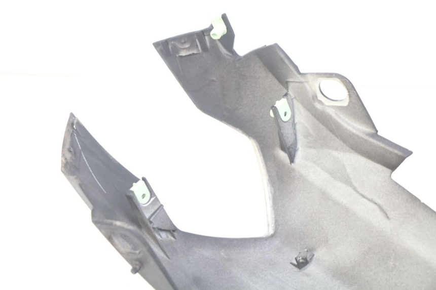 photo de OSŁONA TYLNA PEUGEOT KISBEE 2T 50 (2018 - 2022) - Zbliżenie komponentów