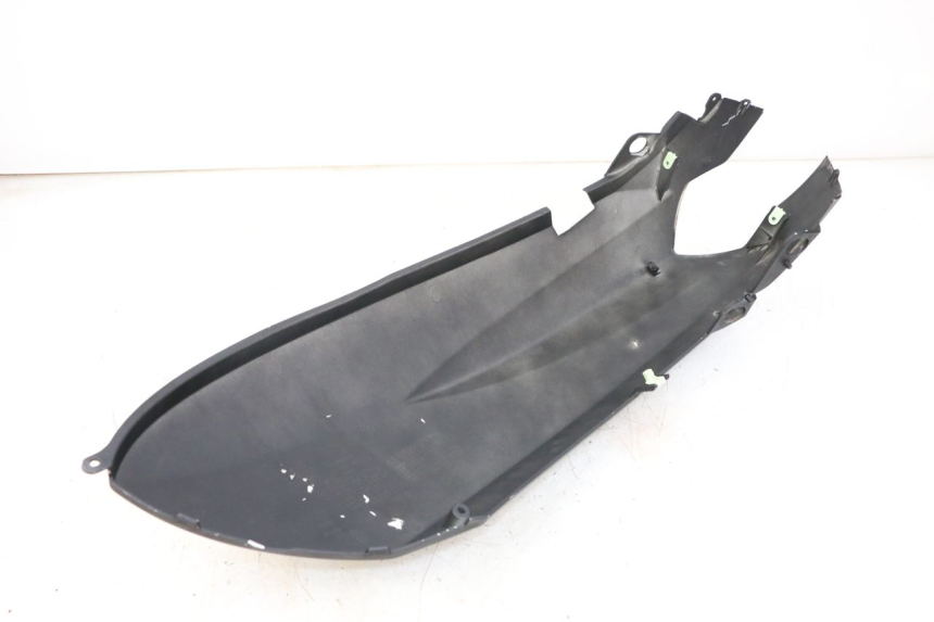 photo de OSŁONA TYLNA PEUGEOT KISBEE 2T 50 (2018 - 2022) - Zoom stanu zużycia